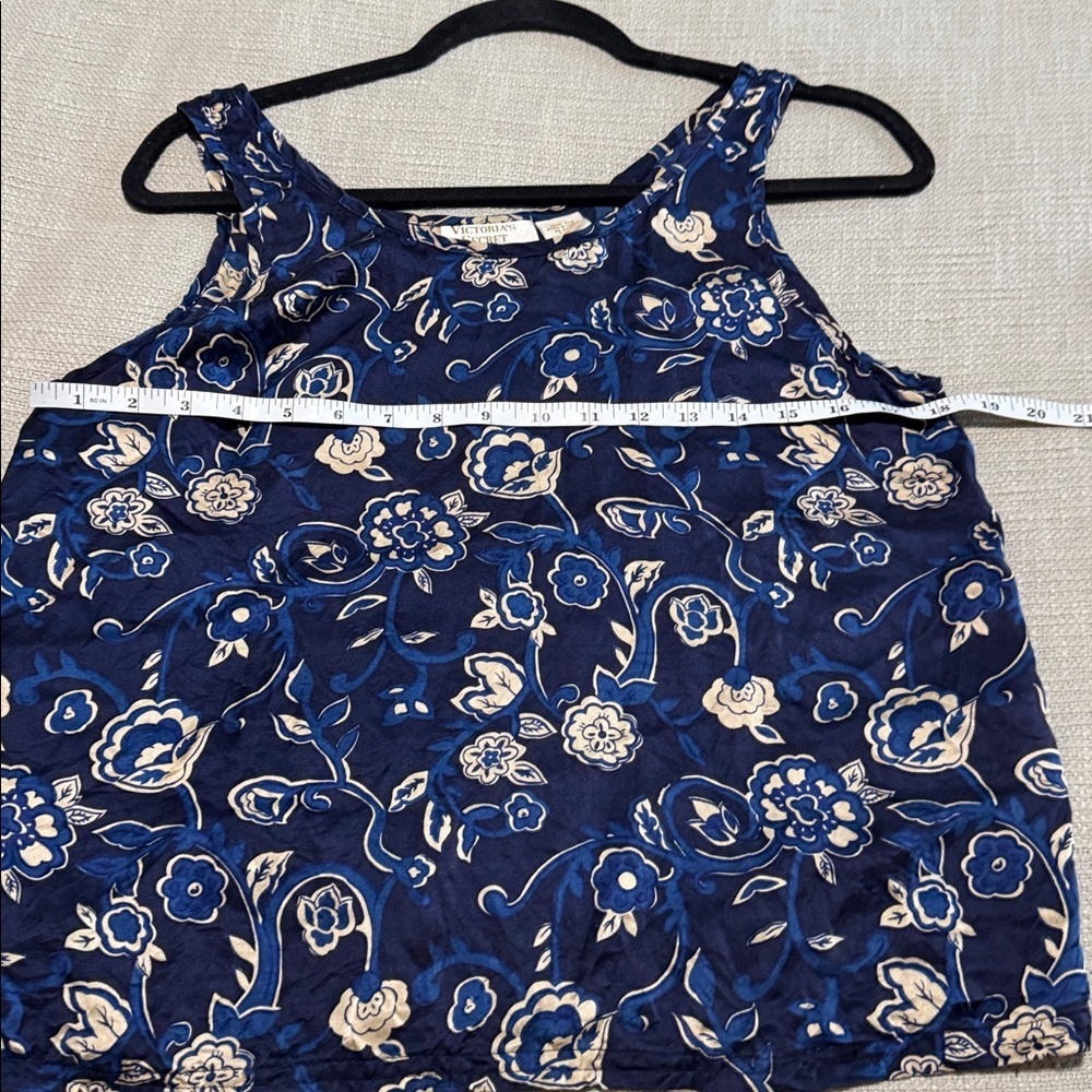 Vintage Victoria’s Secret 100% silk size small top - Picture 4 of 6